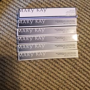 💕 2 for $40 Mary Kay Highlight Pen & Lash Primer
